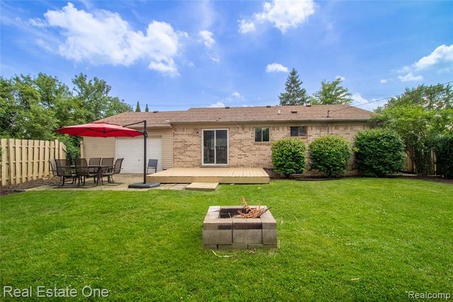 44220 Saltz Road, Canton, MI 48187