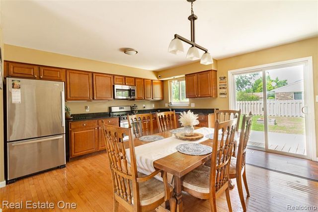 44220 Saltz Road, Canton, MI 48187