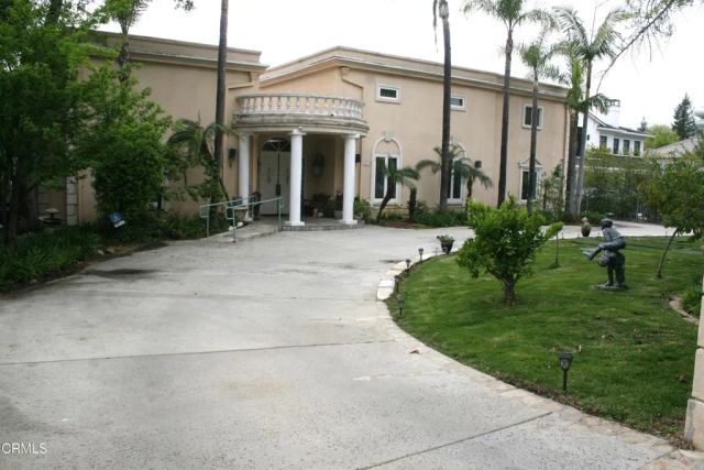 500 Georgian Road, La Canada Flintridge, CA 91011