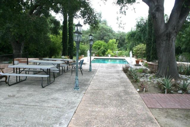 500 Georgian Road, La Canada Flintridge, CA 91011