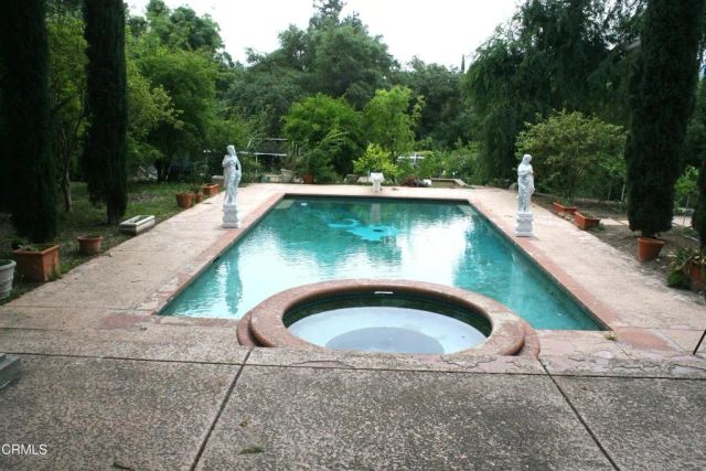 500 Georgian Road, La Canada Flintridge, CA 91011