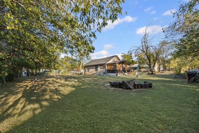 406 S LLano Street, Whitney, TX 76692