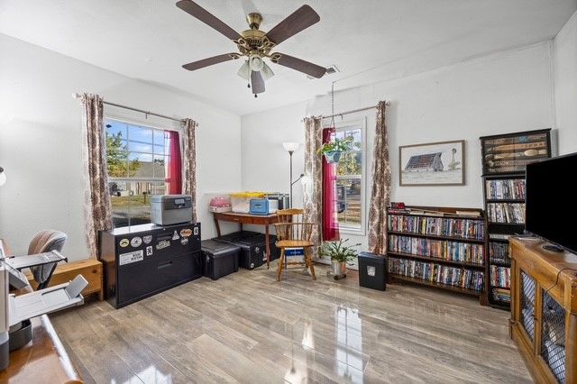 406 S LLano Street, Whitney, TX 76692