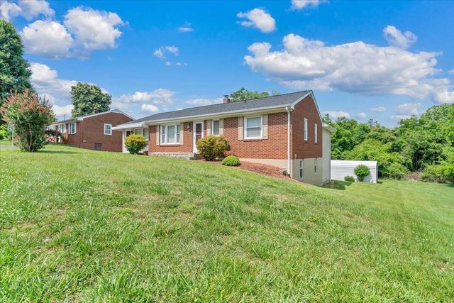 55 Tyree ST, Rocky Mount, VA 24151
