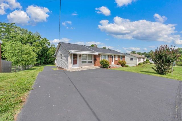 55 Tyree ST, Rocky Mount, VA 24151