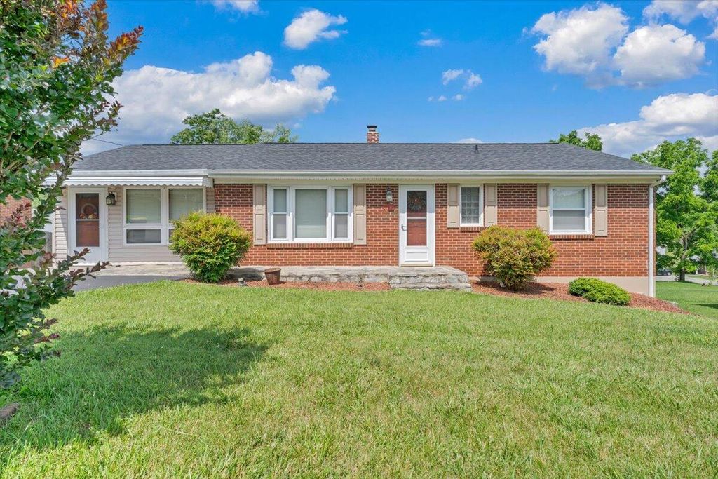 55 Tyree ST, Rocky Mount, VA 24151