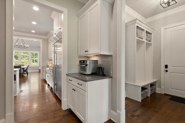 4007 Outer Dr, Nashville, TN 37204