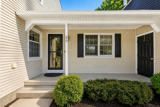 86 Oak Ln, Agawam, MA 01030