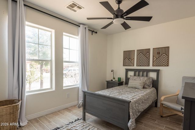 1239 E FREMONT Road, Phoenix, AZ 85042