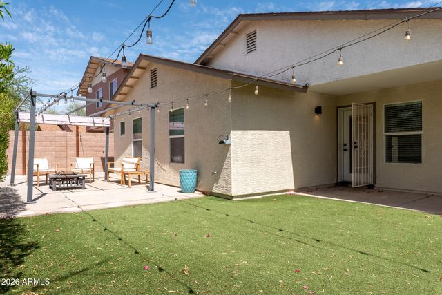 1239 E FREMONT Road, Phoenix, AZ 85042