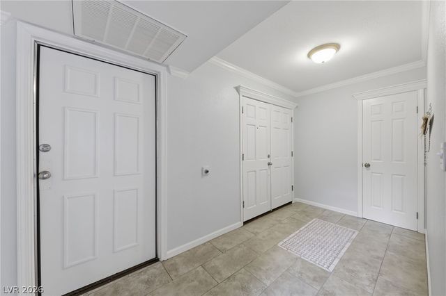 3933 Edgemoor Way, Las Vegas, NV 89121