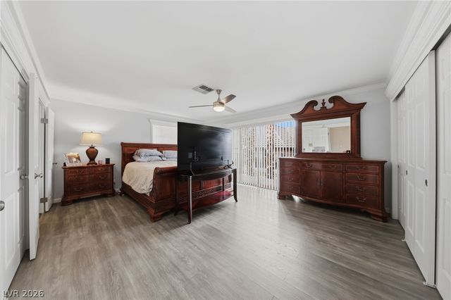 3933 Edgemoor Way, Las Vegas, NV 89121
