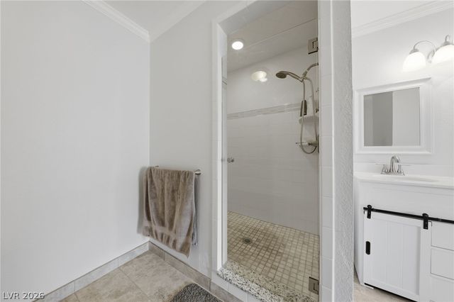3933 Edgemoor Way, Las Vegas, NV 89121