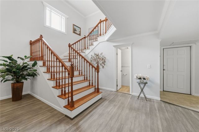 3933 Edgemoor Way, Las Vegas, NV 89121