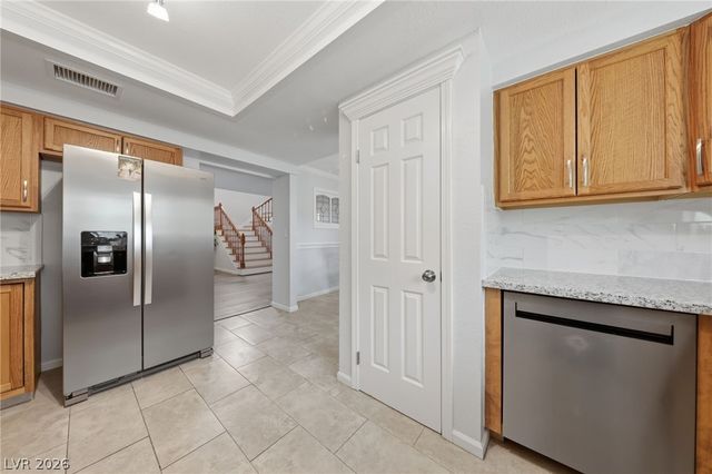 3933 Edgemoor Way, Las Vegas, NV 89121