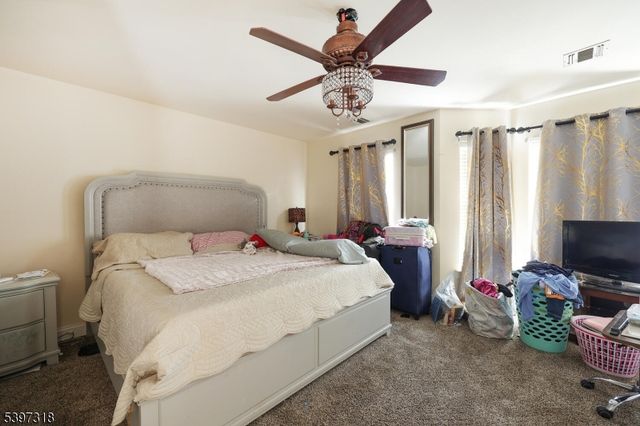 1427 Barnhardt Ln, Rahway City, NJ 07065