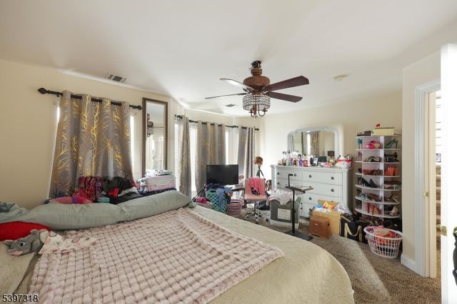 1427 Barnhardt Ln, Rahway City, NJ 07065