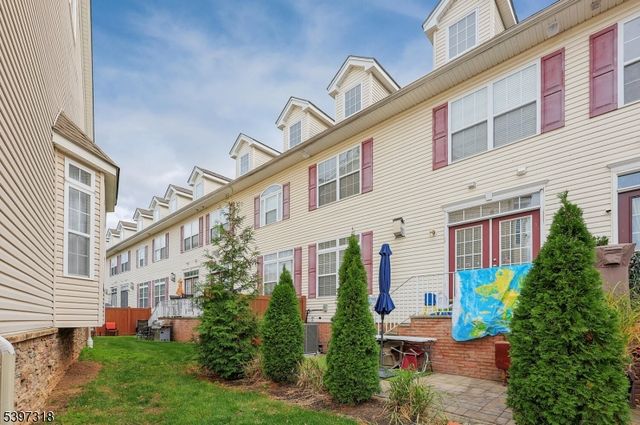 1427 Barnhardt Ln, Rahway City, NJ 07065