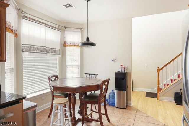 1427 Barnhardt Ln, Rahway City, NJ 07065