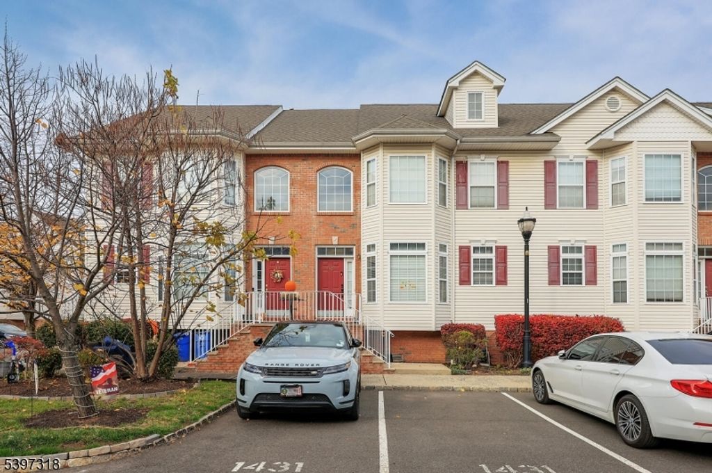 1427 Barnhardt Ln, Rahway City, NJ 07065