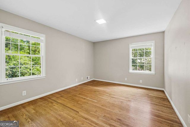 4943 Vernon Oaks Drive, Dunwoody, GA 30338