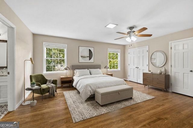 4943 Vernon Oaks Drive, Dunwoody, GA 30338