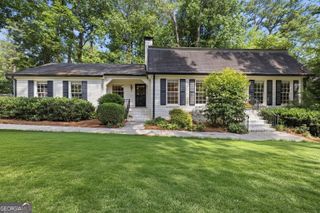 4943 Vernon Oaks Drive, Dunwoody, GA 30338