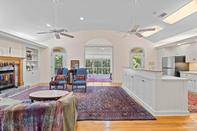 4150 Menendez Dr, Pensacola, FL 32503