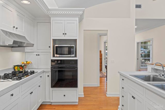 4150 Menendez Dr, Pensacola, FL 32503