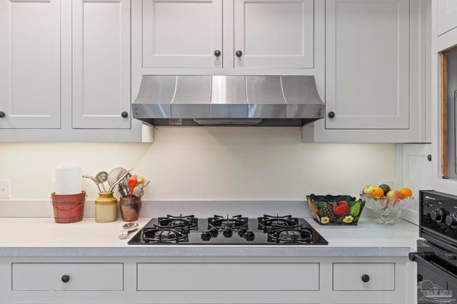 4150 Menendez Dr, Pensacola, FL 32503