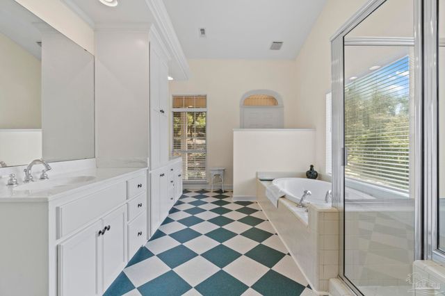 4150 Menendez Dr, Pensacola, FL 32503