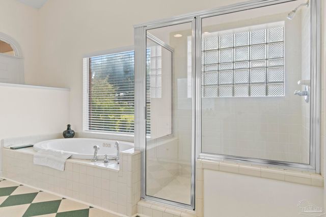 4150 Menendez Dr, Pensacola, FL 32503