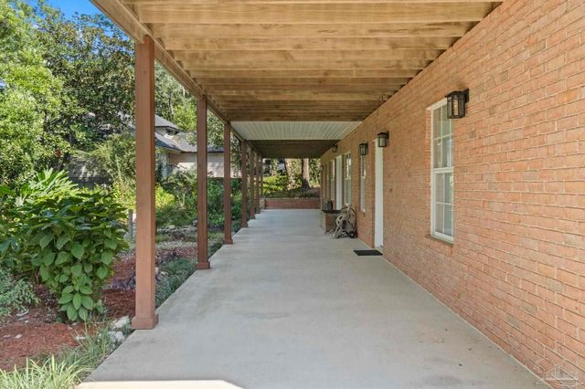 4150 Menendez Dr, Pensacola, FL 32503