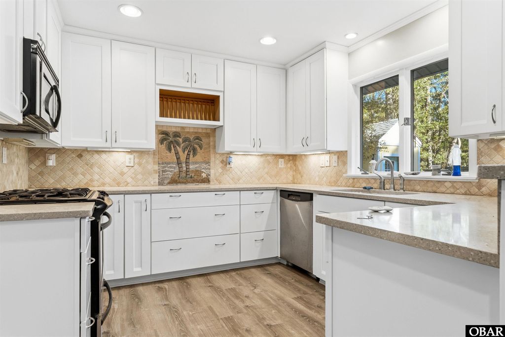 Image 8 of property listing at 40 Juniper Trail Lot 6, Southern Shores, NC 27949