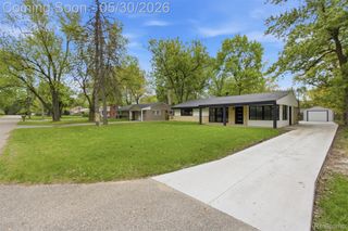 2483 Walce Drive, West Bloomfield Charter Township, MI 48324