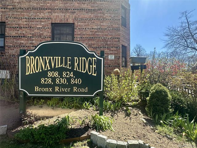 808 Bronx River Road 4E, Bronxville, NY 10708
