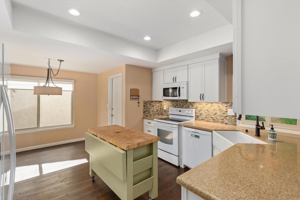 Image 16 of property listing at 1159 Los Corderos, San Marcos, CA 92078