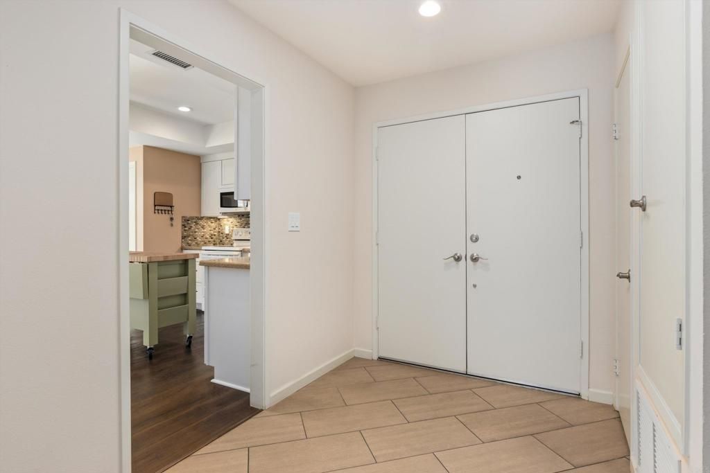 Image 4 of property listing at 1159 Los Corderos, San Marcos, CA 92078