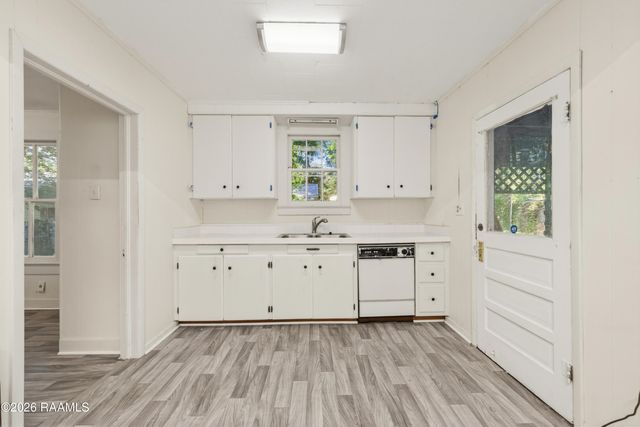1122 S Court Street, Opelousas, LA 70570