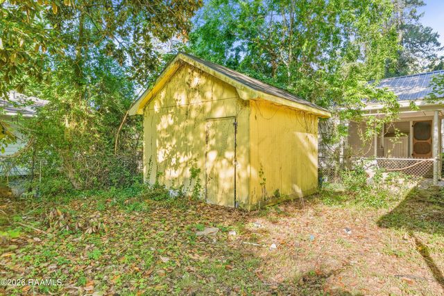 1122 S Court Street, Opelousas, LA 70570