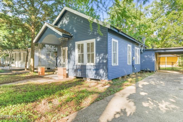 1122 S Court Street, Opelousas, LA 70570