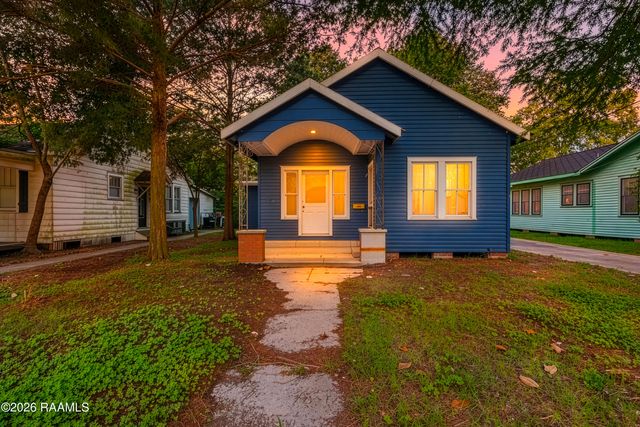 1122 S Court Street, Opelousas, LA 70570