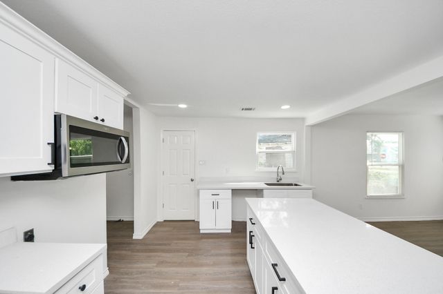 7004 Conley Street, Houston, TX 77021