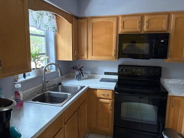 710 N K Street 101, Lake Worth Beach, FL 33460