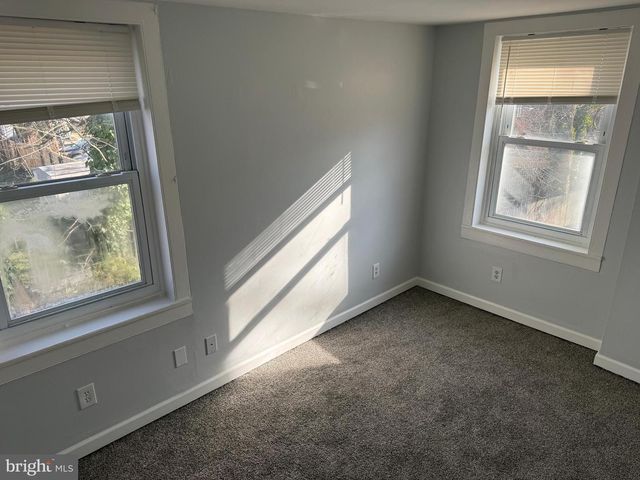 58 E MONROE ST, Mount Holly, NJ 08060