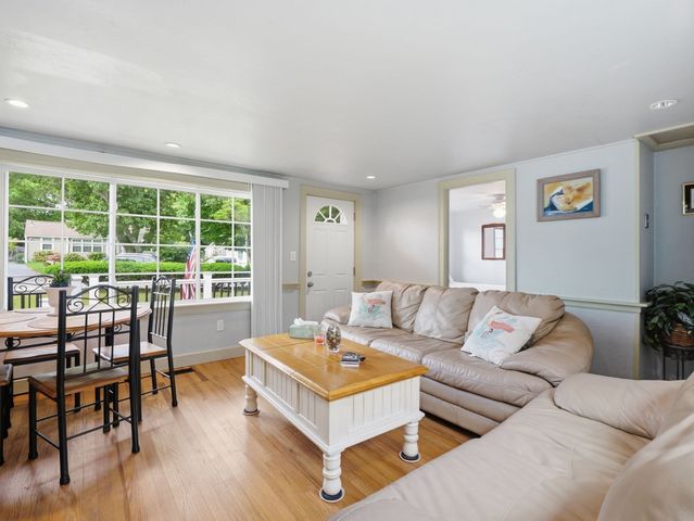 9 Silver Leaf, Yarmouth, MA 02673