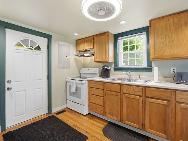 9 Silver Leaf, Yarmouth, MA 02673