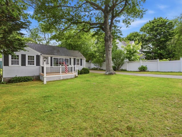 9 Silver Leaf, Yarmouth, MA 02673