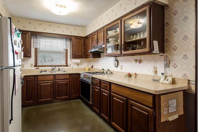 2058 Bootmaker Drive, Beloit, WI 53511