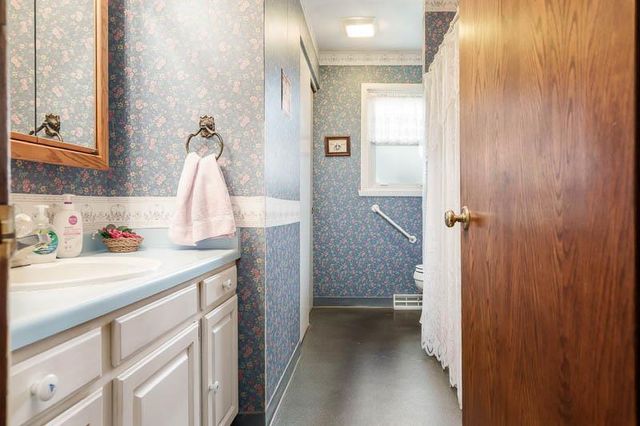 2058 Bootmaker Drive, Beloit, WI 53511